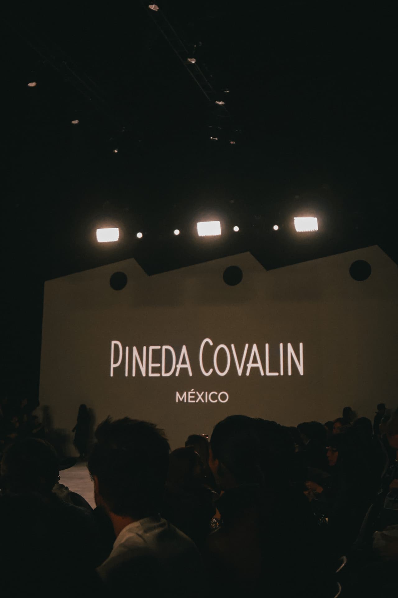 Pineda Covalín en Volvo Fashion Week México: 30 años de historia y una identidad que sigue evolucionando — 1